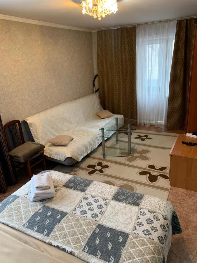 Уютная Квартира В Центре По Ул Гоголя Karagandy Exterior foto