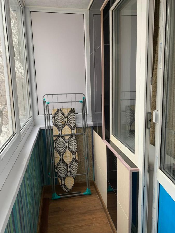 Уютная Квартира В Центре По Ул Гоголя Karagandy Exterior foto